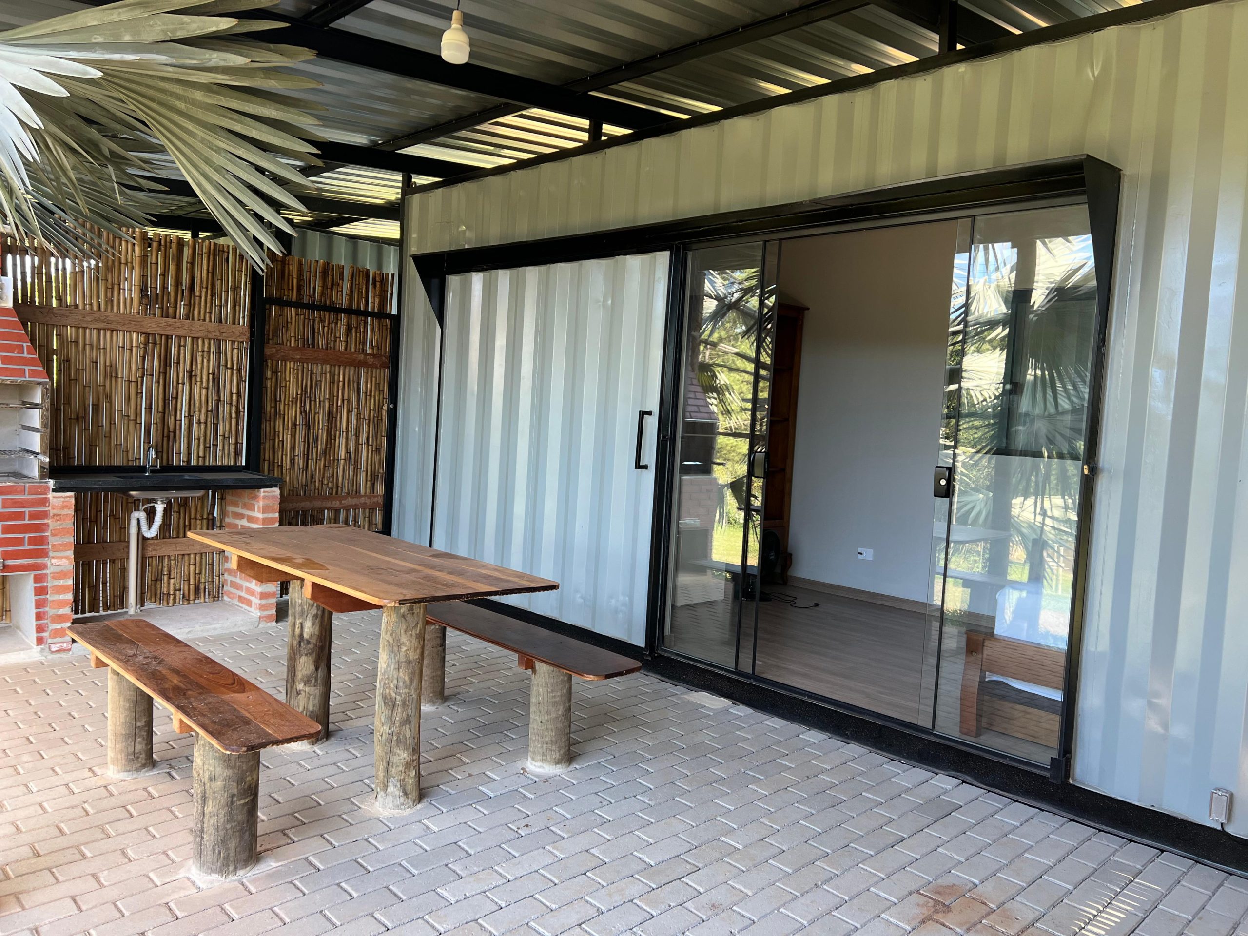 suite container 05